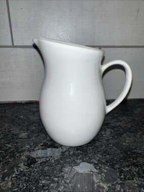 Corning Centura White Ceramic Milk/Creamer. Exc condition Goes with all patterns